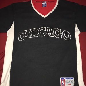 1996 Chicago Bulls Shooting Shirt. VINTAGW